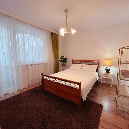 Niran Apartament Oradea Bagian luar foto